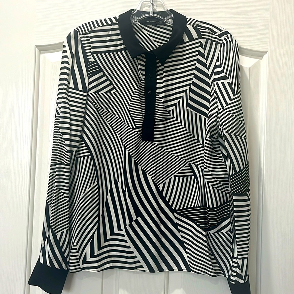 Black/white abstract print blouse, size small from Zara.
